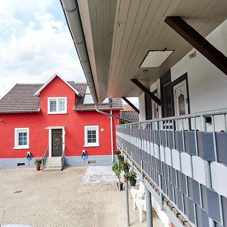 Gaestehaus Viktoriya Nur Wenige Minuten Zum Europa-Park Rust Exteriér fotografie